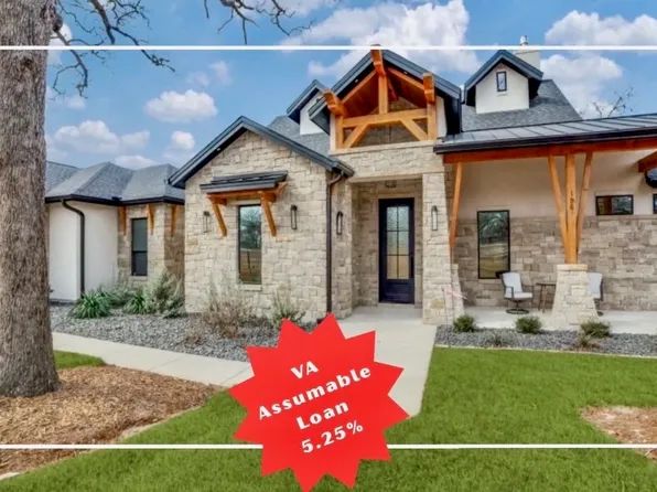 196 Bobby Lynn, Adkins, TX 78101