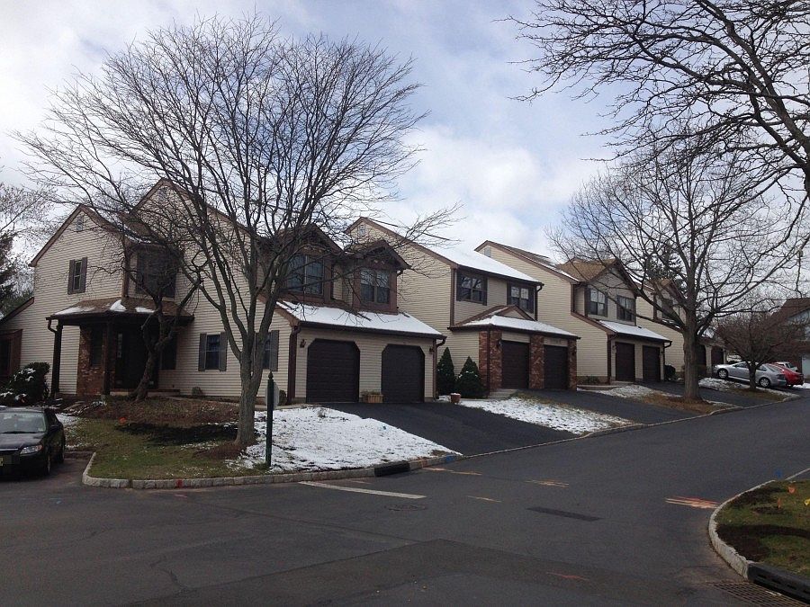 2nd image of 104 Bayberry Dr