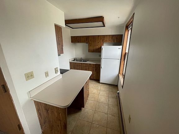 2nd image of 401 N Broadway St #102