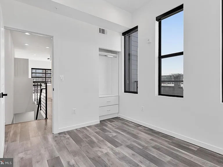 506 H St NE #401 — Photo 9
