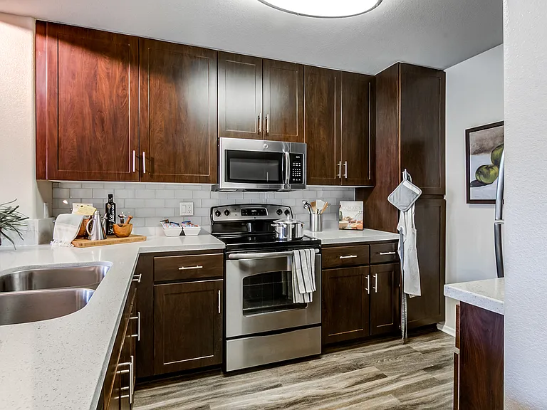 The Promenade Rio Vista Apartments — Photo 53