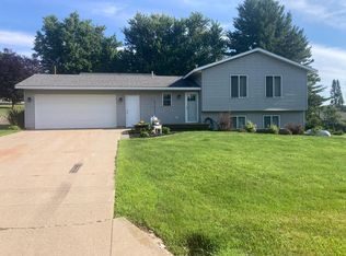 374 Cherry St W, Mazeppa, MN 55956
