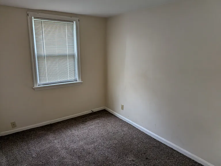 316 E Erie St — Photo 3