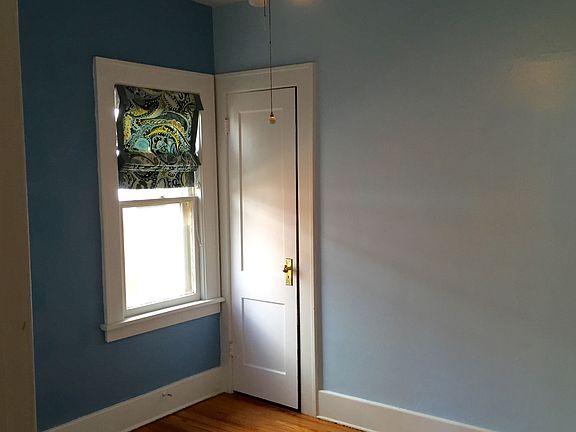 5th image of 322 Shenley Dr
