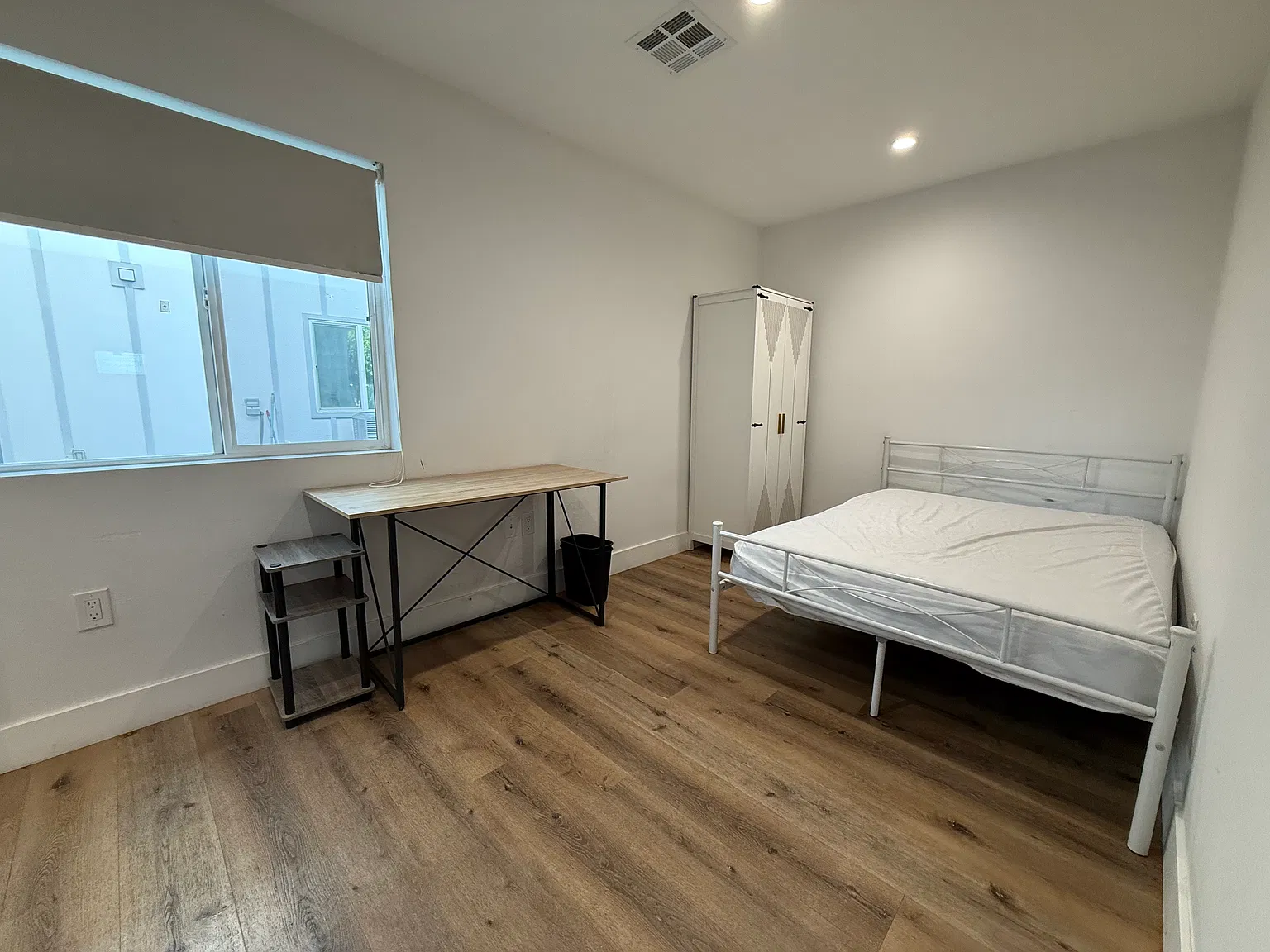 2 bed, $2,500 — Photo 3