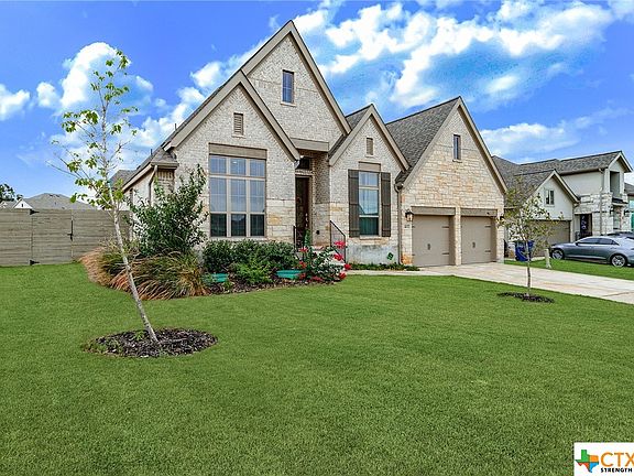 3rd image of 411 Bridle Trl
