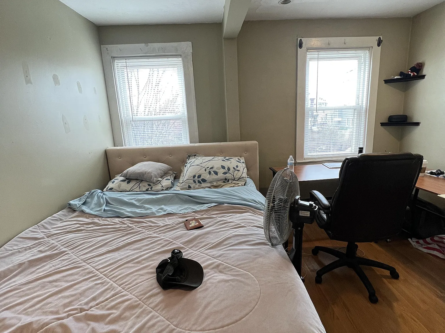 4 bed, $4,500 — Photo 1
