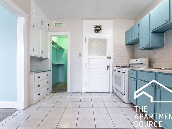 5th image of 2618 N Kilbourn Ave APT 1