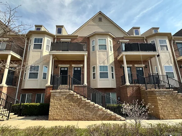 25520 Portico Ln, Novi, MI 48375