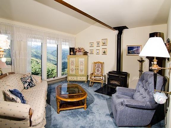 2nd image of 5177 Longsun Ln #B