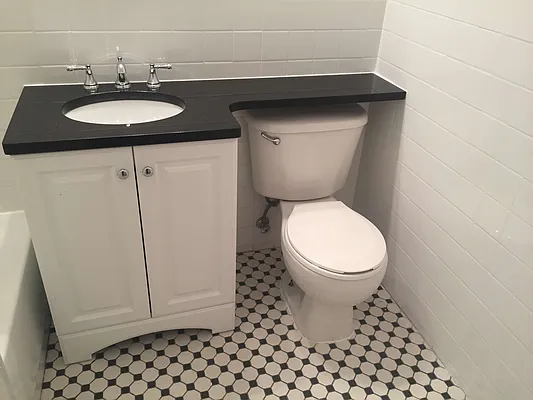 Rented by Metropolis Real Estate of Manhattan | media 2