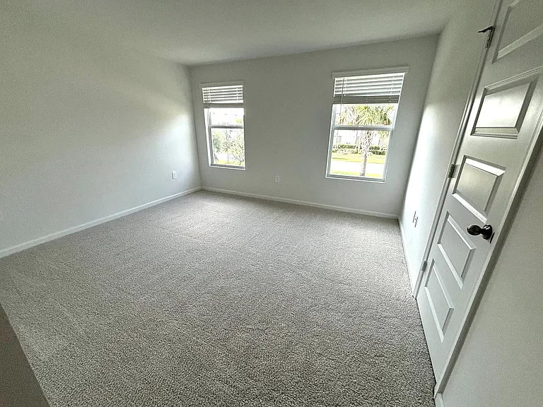 12949 SW Forli Way — Photo 12