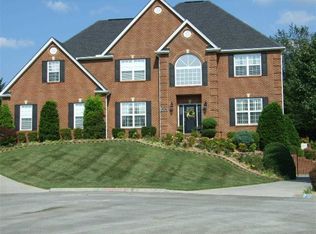 1126 Warwick Ct, Morristown, TN 37814