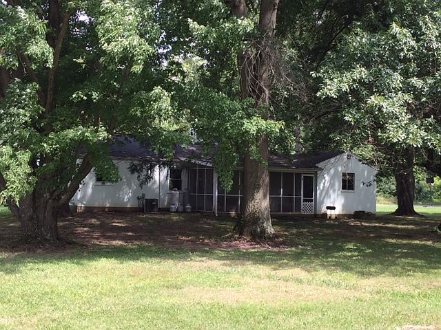 2nd image of 1038 Ogle Ln