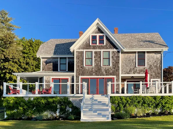 290 Harbor Road, Swans Island, ME 04685