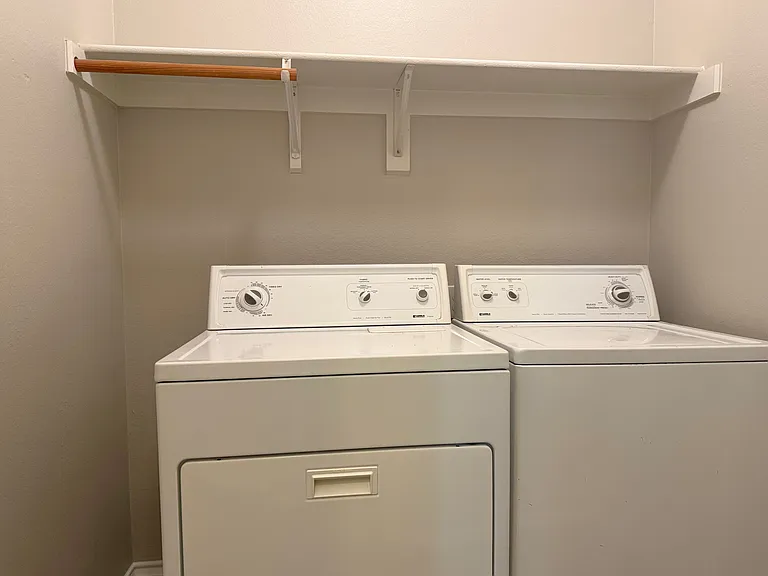 7905 Seven Oaks Ln — Photo 26