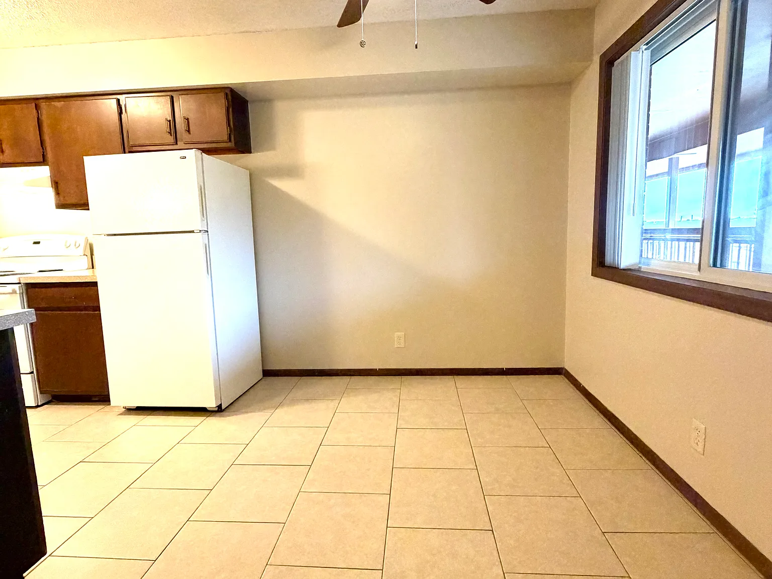 2 bed, 857 sqft, $1,075 — Photo 4