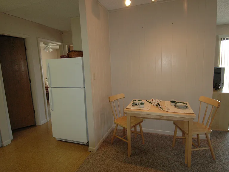 Crestview Apartments — Photo 14