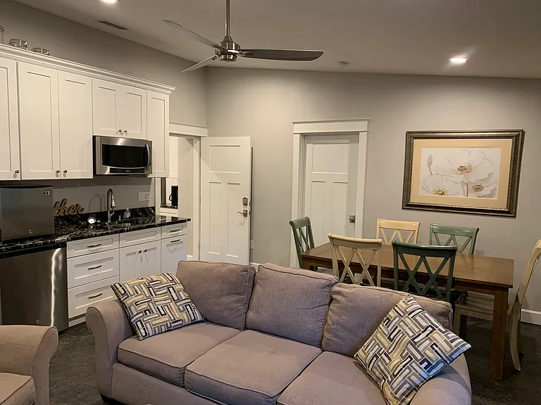 3403 Saxon Dr — Photo 20