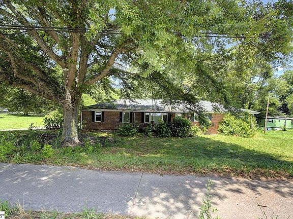 2nd image of 1105 E Georgia Rd