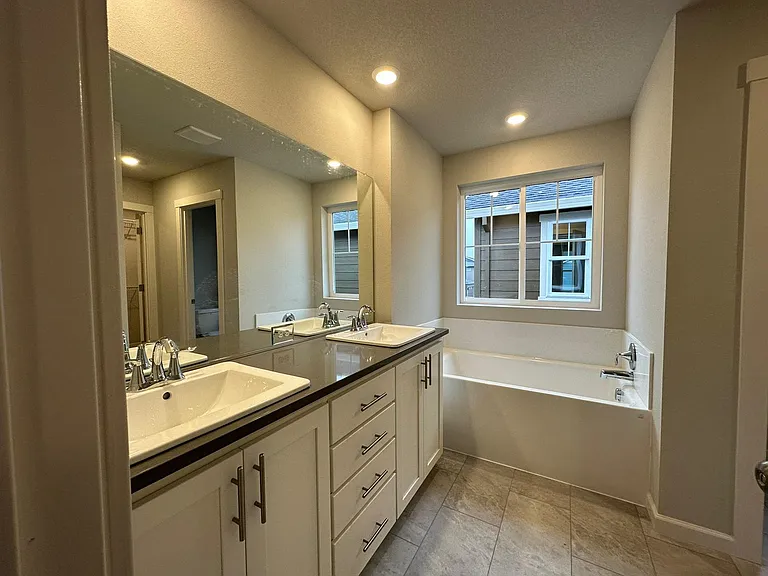 3818 SE 83rd Ave — Photo 22