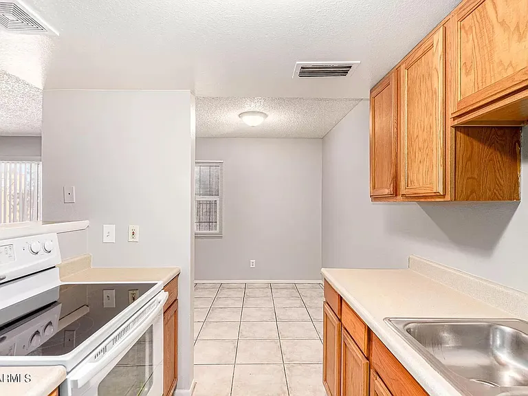 4621 E Southgate Ave — Photo 11