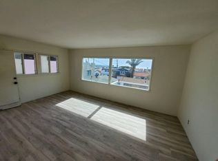 933 Bayview Dr #1/2, Hermosa Beach, CA 90254