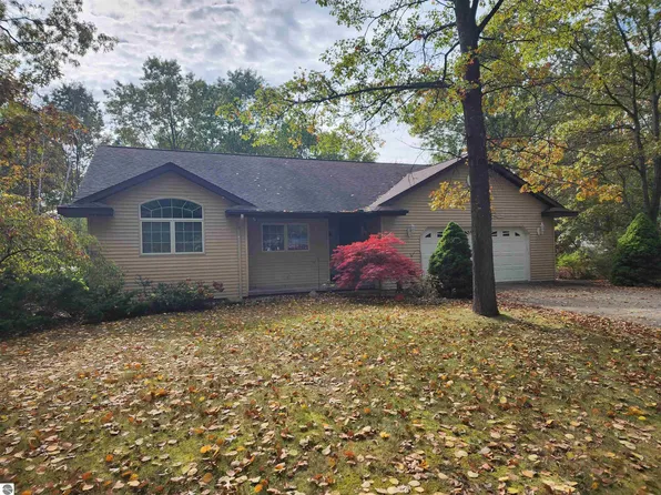 4100 McNall St, Oscoda, MI 48750