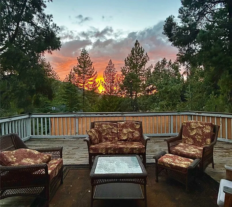 1916 Poplar Way
