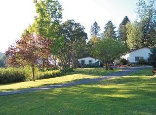 10199 N Applegate Rd, Grants Pass, OR 97527