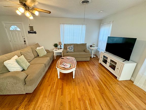 3rd image of 234 College Dr