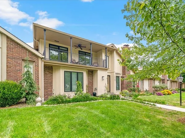 12763 Overbrook Rd, Leawood, KS 66209