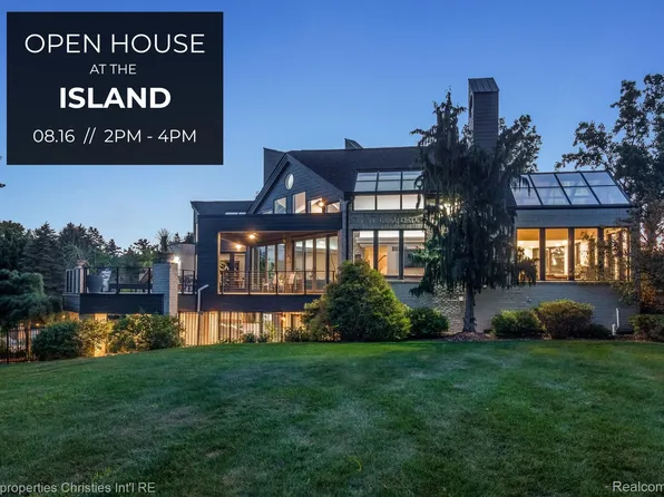4912 Oakwood Ct, Commerce Township, MI 48382