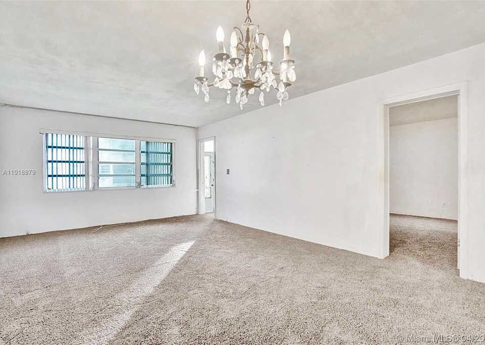 1st image of 1540 NE 191st St APT 111