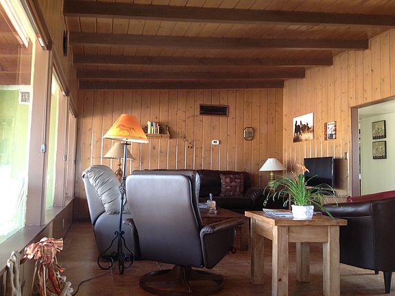 Spacious Rooms with high ceilings