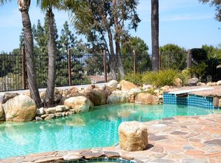 7079 E Columbus Dr, Anaheim, CA 92807