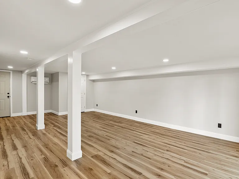 1397 Dutch Cove Rd — Photo 24
