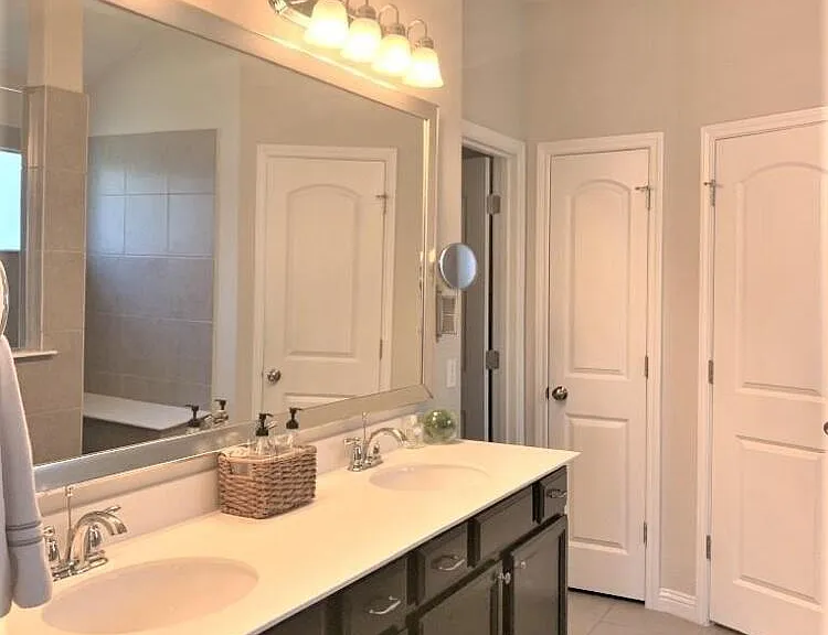 8029 Mozart St — Photo 10