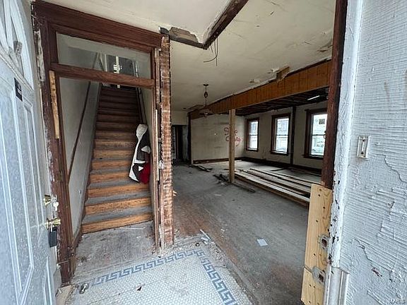 2nd image of 4044 Cleveland Ave