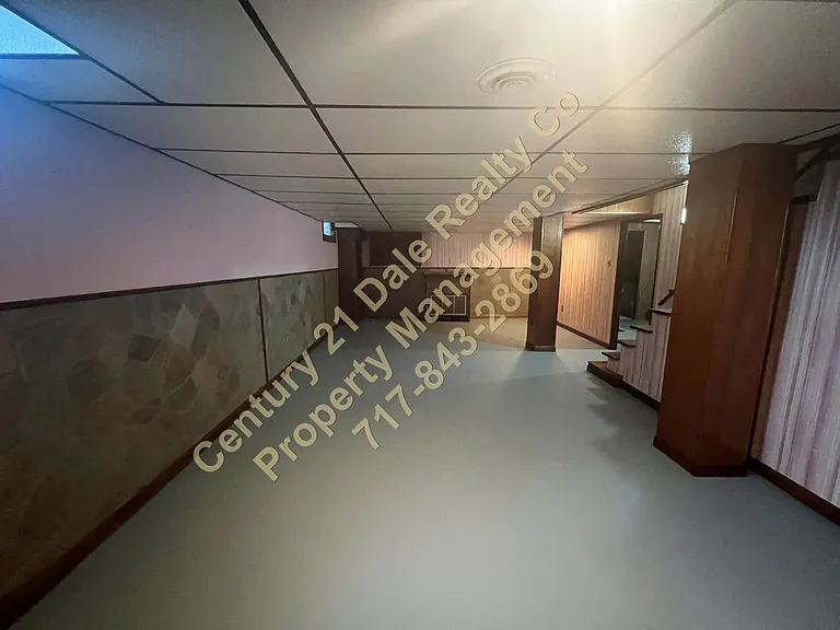 303 Maywood Rd — Photo 19