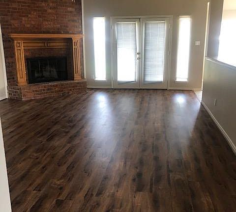 3rd image of 1802 Thornhill Way