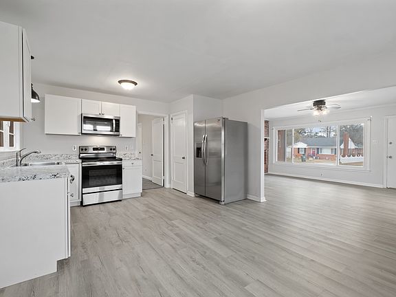 4th image of 105 Twiddy Ave