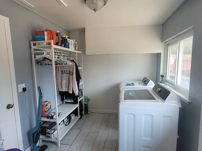 2434 Arden Way — Photo 14