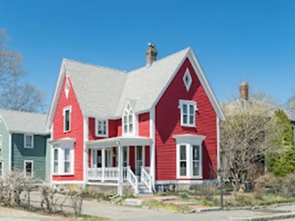 171-171A Lowell Ave #A, Newtonville, MA 02460