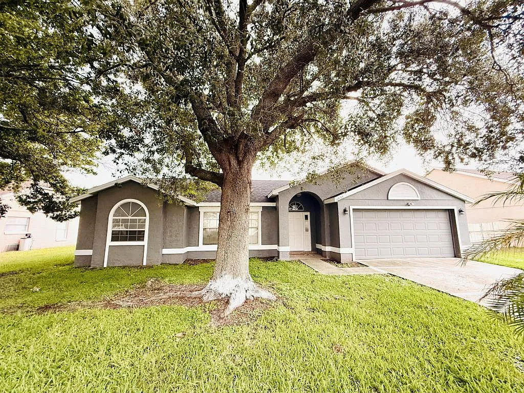 11836 Newchapel Ct — Photo 2