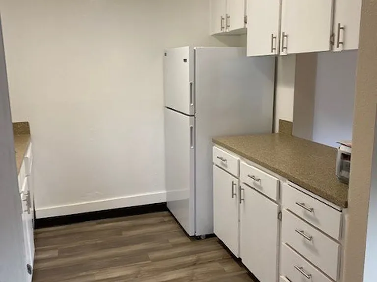1731 S Boone St — Photo 10
