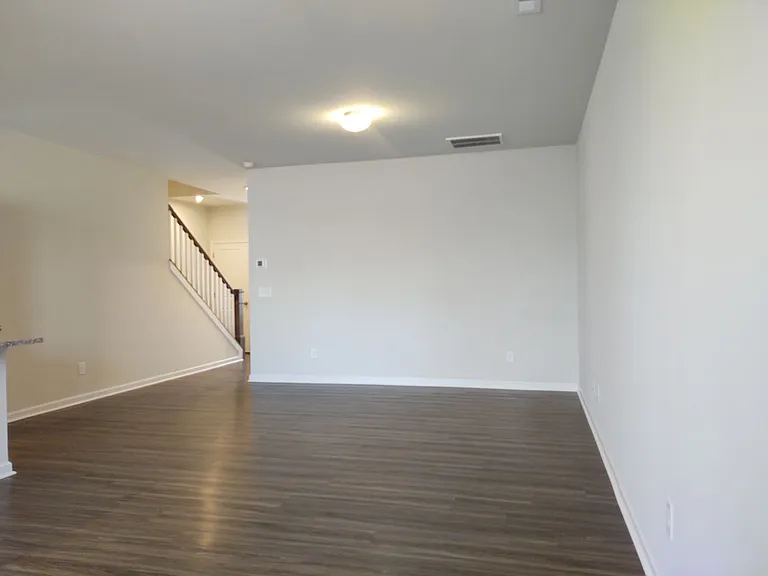 1137 Grays Mill Rd — Photo 6