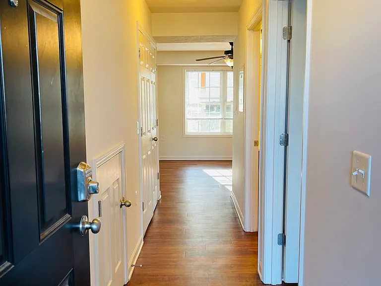 1439 Taylor Grove Ln #1 — Photo 2