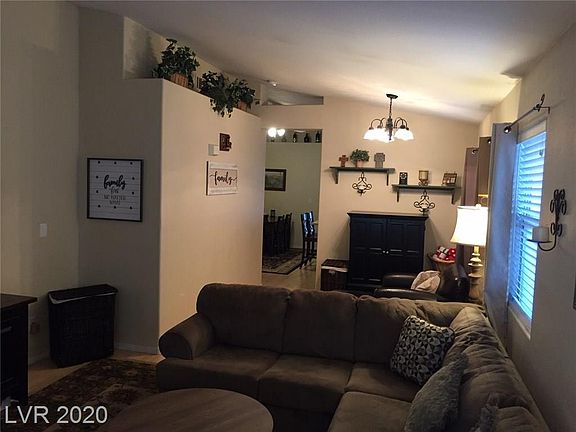 5th image of 9513 Fox Forest Ave
