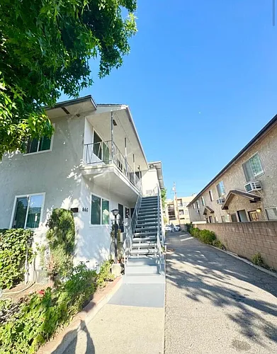 446 E Cypress Ave Photo 1
